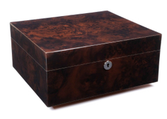 Хьюмидор Howard Miller на 50 сигар Камфорное дерево 810-056