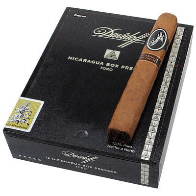 Сигары Davidoff Nicaragua Box Pressed Toro вид 4