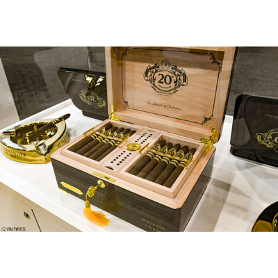 Подарочный набор сигар A. J. Fernandez 20-th Anniversary Belicoso Limited Edition вид 3