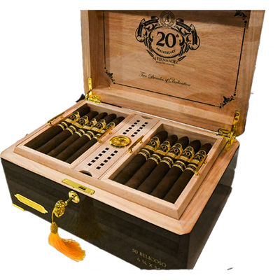 Подарочный набор сигар A. J. Fernandez 20-th Anniversary Belicoso Limited Edition вид 2