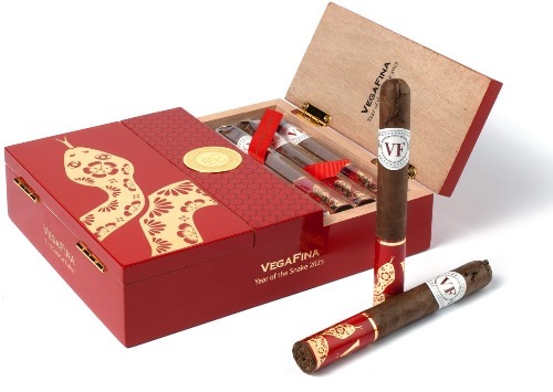 Подарочный набор сигар VegaFina Classic Year of the Snake LE 2025 вид 1